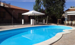Casa rural con piscina y pista de padel - Casa de Pacas